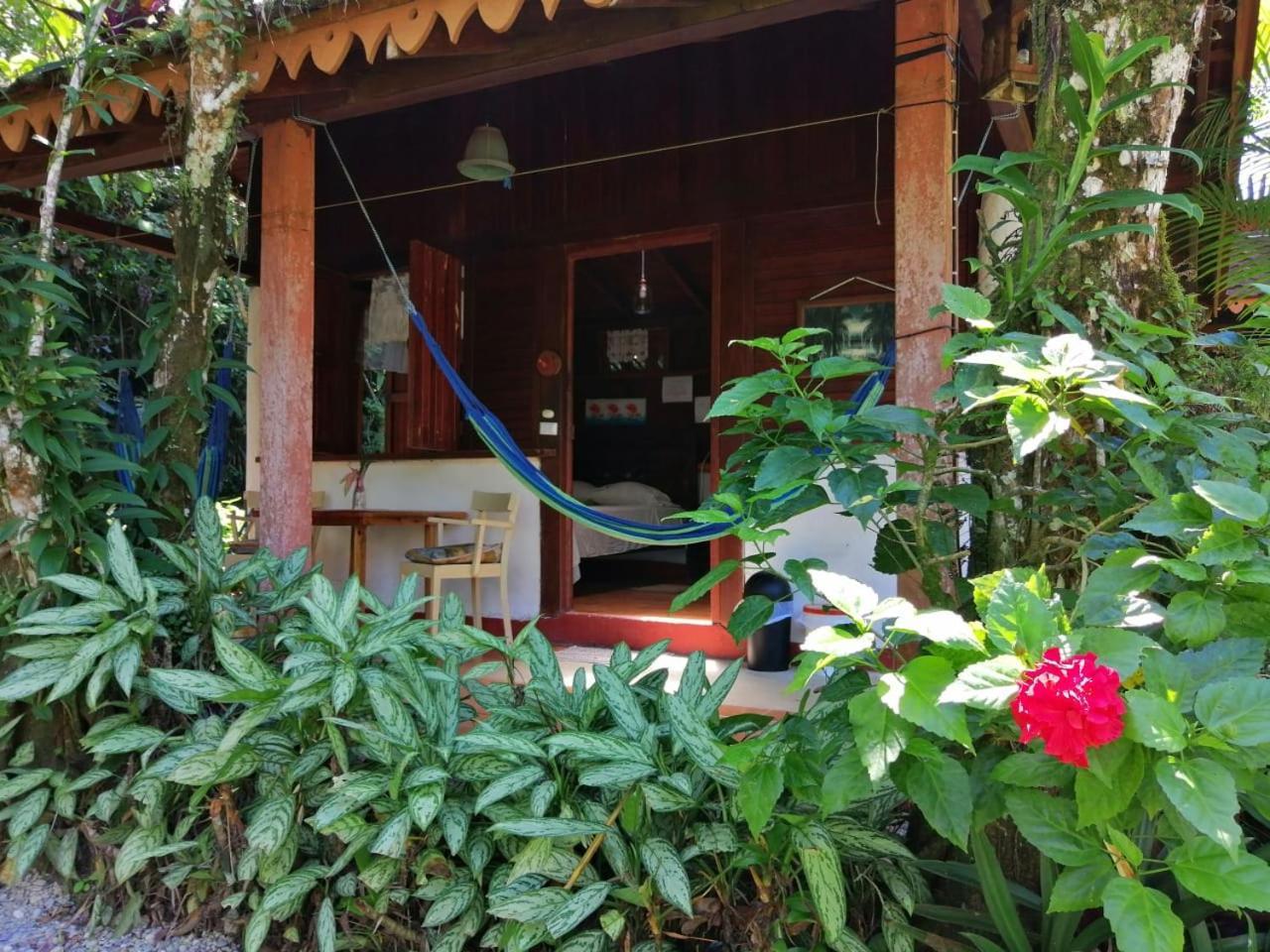 Chalet Cabinas Hibiscus Cahuita Exterior foto