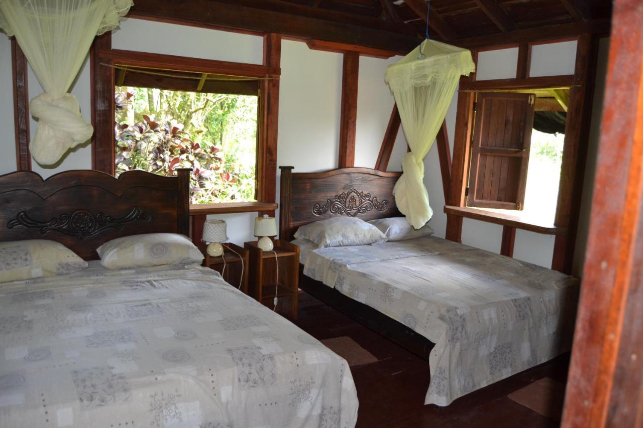 Chalet Cabinas Hibiscus Cahuita Exterior foto